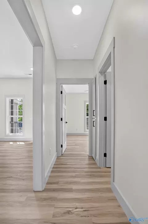 Entry Way - 5172 Columbus City Rd, Grant, AL 35747 photo 3 of 7