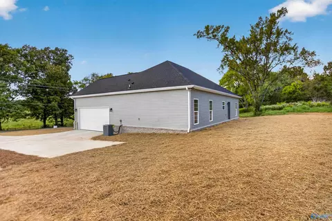 Exterior - 5172 Columbus City Rd, Grant, AL 35747 photo 10 of 12