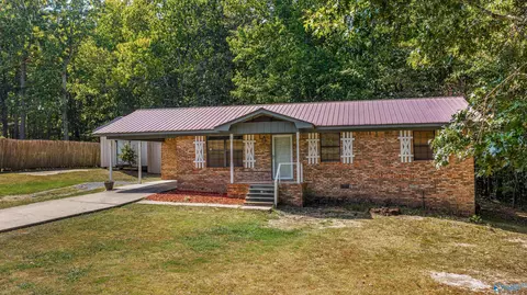 1812 Fruit Farm Rd, Fort Payne, AL 35967
