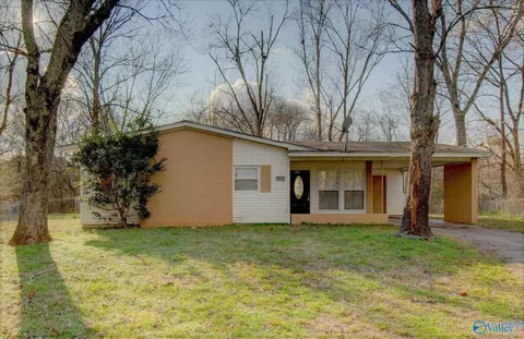 2253 Flippin Cir, Huntsville, AL 35810