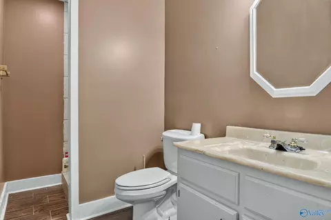 Bath - 75 Cedar View Ct, Killen, AL 35645 photo 4 of 4