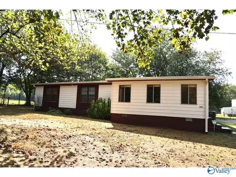 191 Morris Cir, Scottsboro, AL 35768