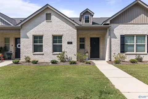 421 Lando Cain Rd, Hartselle, AL 35640