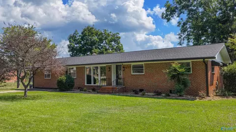 61 Rains Ave, Rainsville, AL 35986