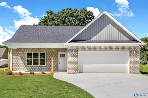 30 Morning Glory Ln, Albertville, AL 35950