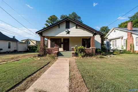 905 Clinton Ave, Huntsville, AL 35801