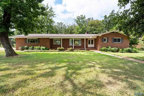 5808 Lenlock Cir, Huntsville, AL 35802