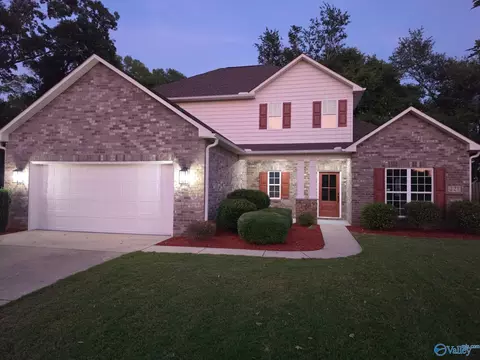 221 Somer Bridge Dr, Huntsville, AL 35811
