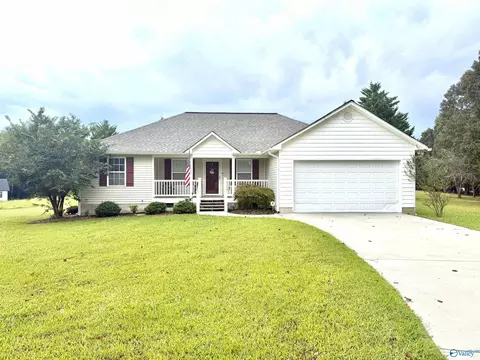 131 Cypress Ln, Crossville, AL 35962