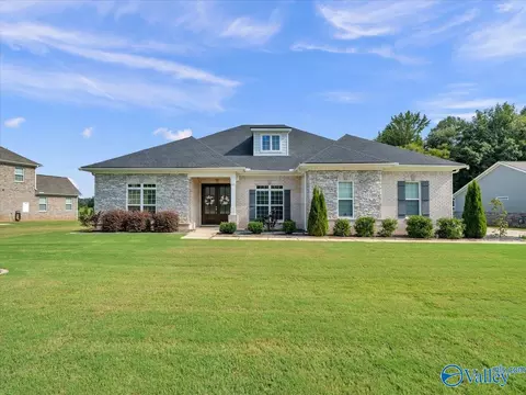 303 Merrydale Dr, Huntsville, AL 35811