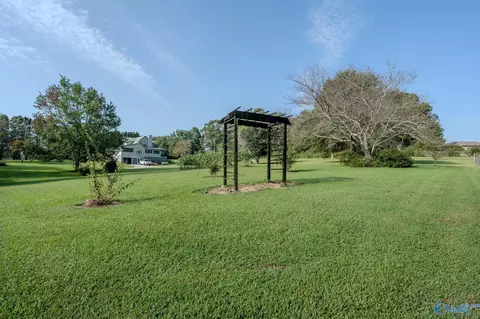 Exterior - 1251 Midfield Rd, Joppa, AL 35087 photo 4 of 12