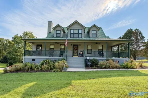 Exterior - 1251 Midfield Rd, Joppa, AL 35087 photo 3 of 12