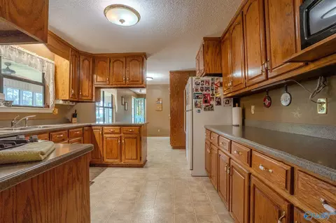 Kitchen - 1251 Midfield Rd, Joppa, AL 35087 photo 1 of 2