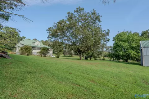 Exterior - 1251 Midfield Rd, Joppa, AL 35087 photo 11 of 12