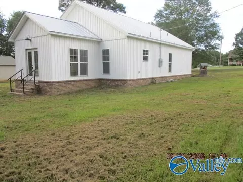 1804 Woodbreeze Cir, Hartselle, AL 35640