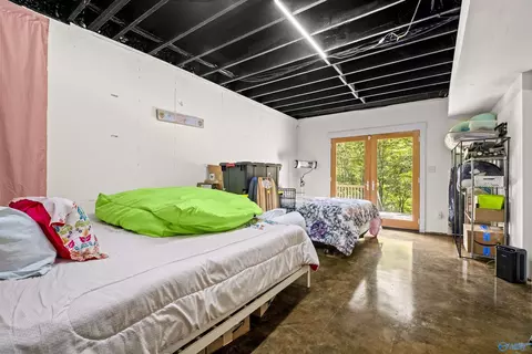 Bedroom - 1595 Mohawk Cliff Rd, Ohatchee, AL 36271 photo 6 of 8