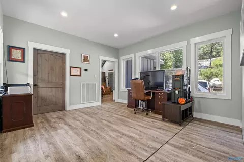 Entry Way - 1595 Mohawk Cliff Rd, Ohatchee, AL 36271 photo 4 of 4