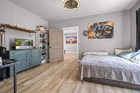Bedroom - 1595 Mohawk Cliff Rd, Ohatchee, AL 36271 photo 8 of 8