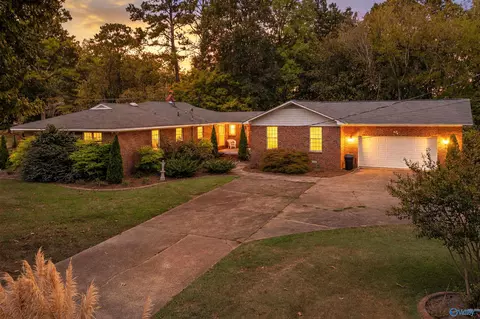 600 Cherry Laurel, Gadsden, AL 35901