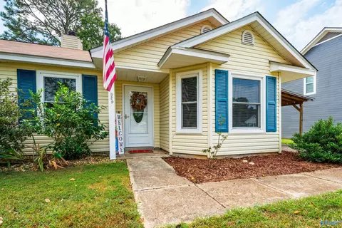 2529 Clovis Rd, Huntsville, AL 35803