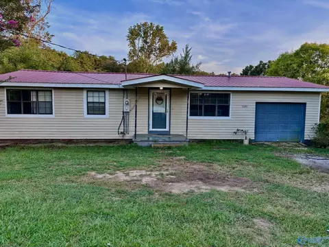 1165 Lake Mary Louise, Gadsden, AL 35904