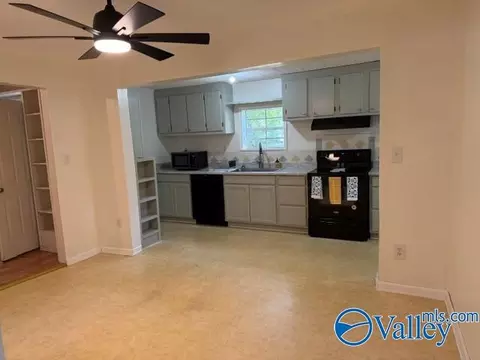 Kitchen - 29668 3rd Ave, Ardmore, AL 35739 photo 3 of 3