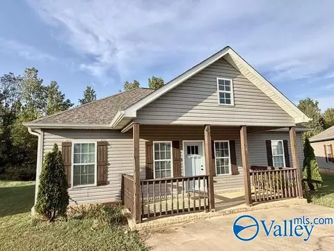 88 Spring Valley Dr, Danville, AL 35619