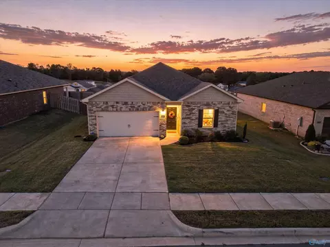 123 Settlement Dr, Huntsville, AL 35810