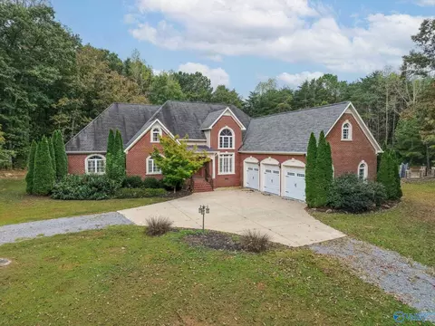 415 Fruit Farm Rd, Fort Payne, AL 35967