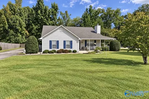 912 Leyland Dr, Albertville, AL 35950
