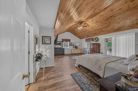 Bedroom - 4829 Alabama Highway 71, Dutton, AL 35744 photo 3 of 6