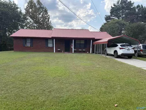 111 George Washington Dr, Boaz, AL 35957