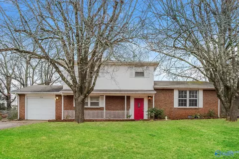 3316 E Helena Dr, Huntsville, AL 35810