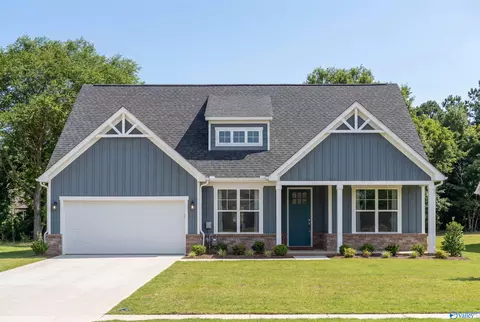 222 Hibiscus Dr, Hazel Green, AL 35750