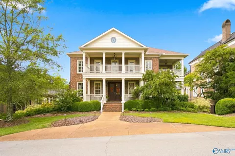 72 Ledge View Dr, Huntsville, AL 35802