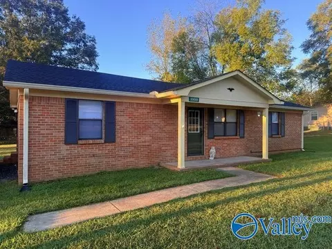 1000 Rhodes St, Hartselle, AL 35640