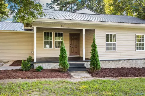 480 Thomason Rd, Albertville, AL 35951