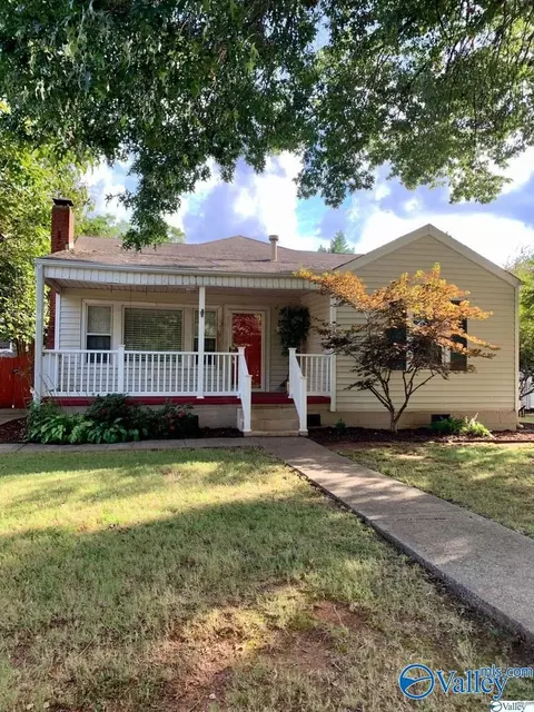 2719 Thornton Cir, Huntsville, AL 35801