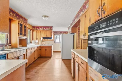 Kitchen - 709 4th St, Arab, AL 35016 photo 2 of 4