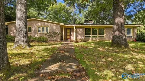 Exterior - 709 4th St, Arab, AL 35016 photo 2 of 9