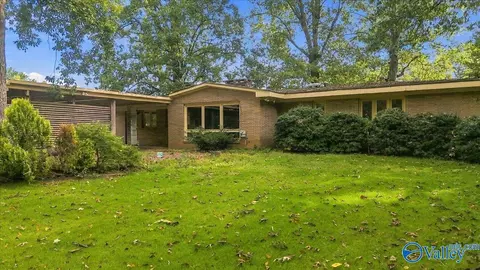 Exterior - 709 4th St, Arab, AL 35016 photo 8 of 9