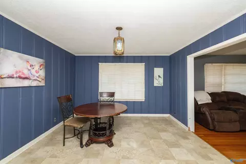 Dining - 1994 Bexar Ave, Hamilton, AL 35570 photo 2 of 3