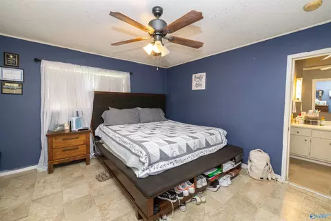 Bedroom - 1994 Bexar Ave, Hamilton, AL 35570 photo 1 of 4