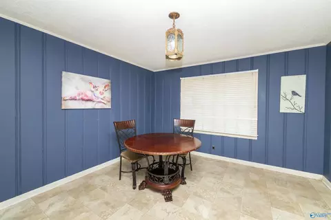Dining - 1994 Bexar Ave, Hamilton, AL 35570 photo 3 of 3