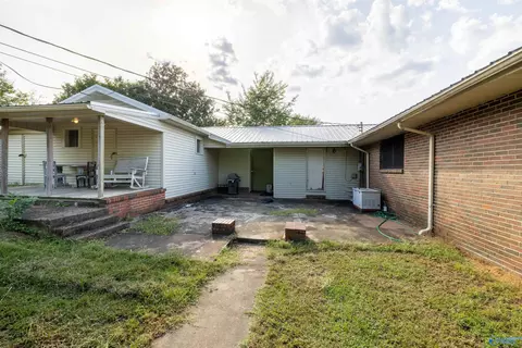 Exterior - 1994 Bexar Ave, Hamilton, AL 35570 photo 5 of 9