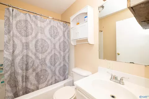 Bath - 1994 Bexar Ave, Hamilton, AL 35570 photo 3 of 3
