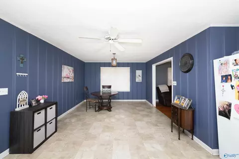 Dining - 1994 Bexar Ave, Hamilton, AL 35570 photo 1 of 3