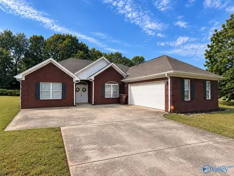 25920 Henry Clay Dr, Madison, AL 35756