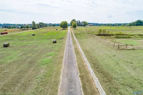 2425 County Road 111, Killen, AL 35645