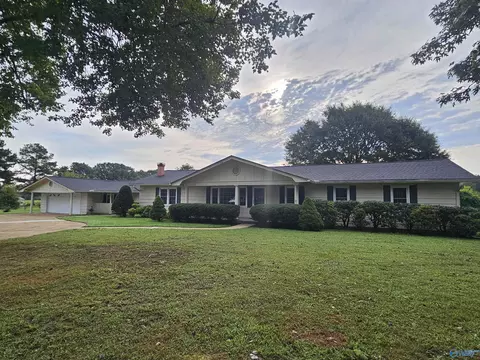 Exterior - 935 Apollo Rd, Arab, AL 35016 photo 8 of 12
